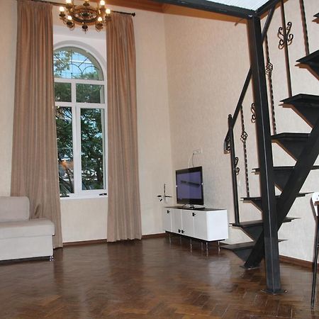 Appartement Apatments On Grecheskaya à Odessa Extérieur photo