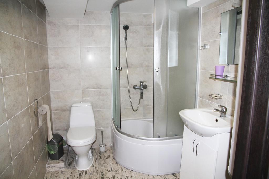 Appartement Apatments On Grecheskaya à Odessa Extérieur photo